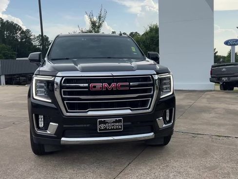 Used 2023 GMC Yukon XL SLT AWD/4WD image 9