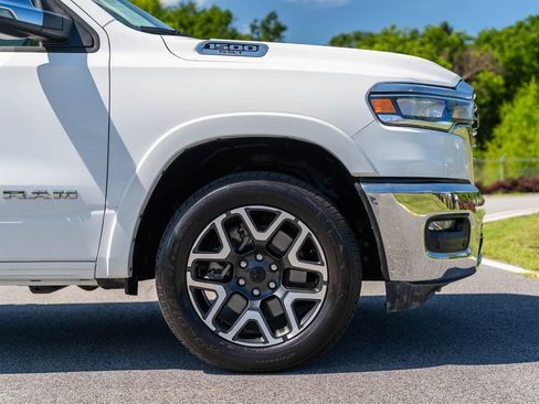 Used 2025 RAM 1500 Laramie AWD/4WD image 9