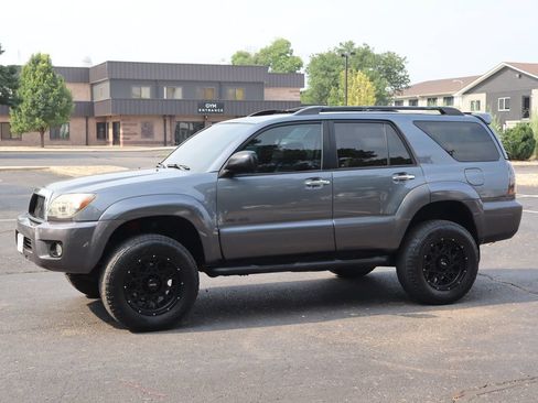 Used 2006 Toyota 4Runner SR5 AWD/4WD image 10