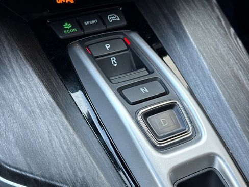 Certified 2018 Honda Clarity Touring image 16