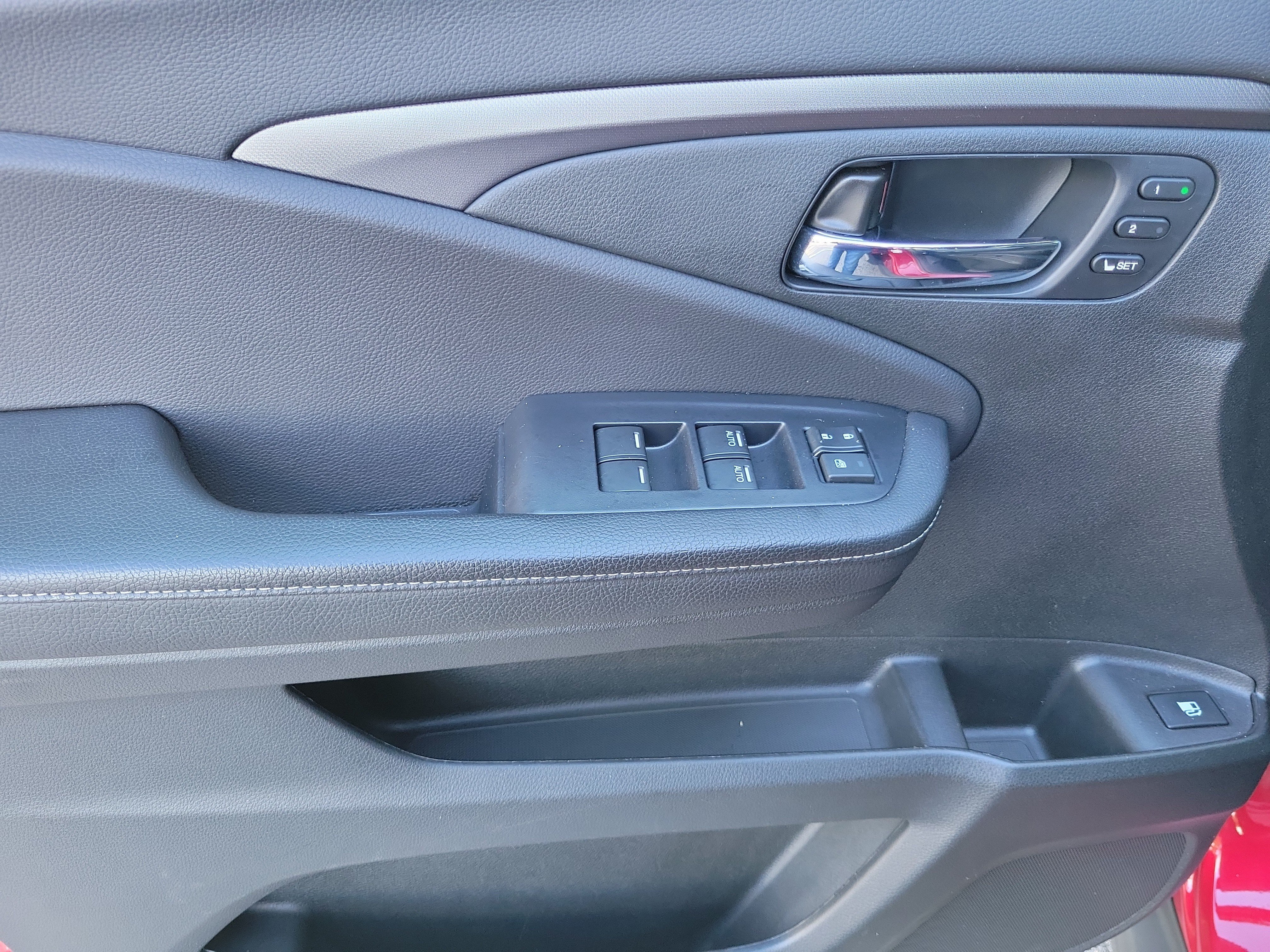 Certified 2025 Honda Ridgeline RTL image 16