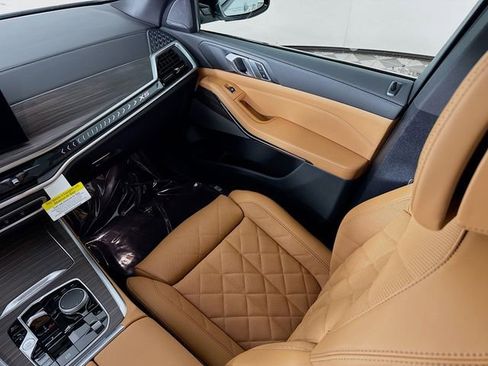 New 2026 BMW X5 xDrive50e w/ M Sport Package image 25