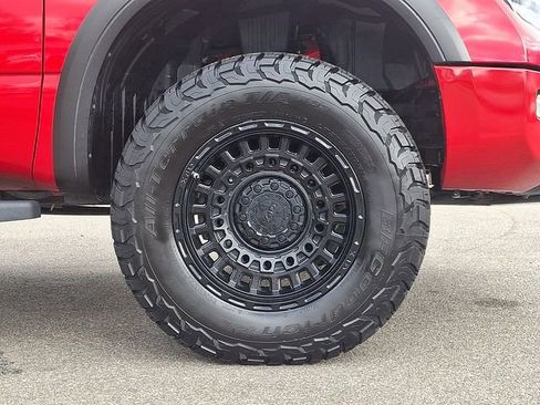 Used 2023 Nissan Titan PRO-4X w/ Pro-4x Convenience Package image 10