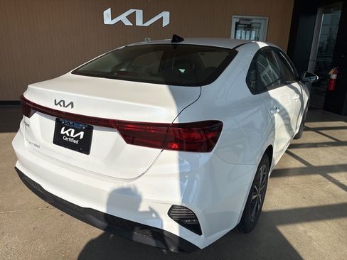 Certified 2024 Kia Forte LXS FWD image 13
