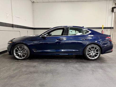 Used 2023 Genesis G70 2.0T AWD/4WD image 9