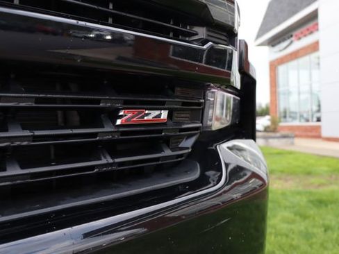 Used 2021 Chevrolet Silverado 1500 LT Trail Boss AWD/4WD image 7