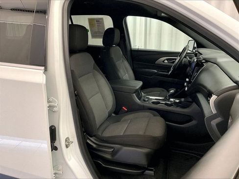Used 2023 Chevrolet Traverse LT w/ LPO, Floor Liner Package AWD/4WD image 11