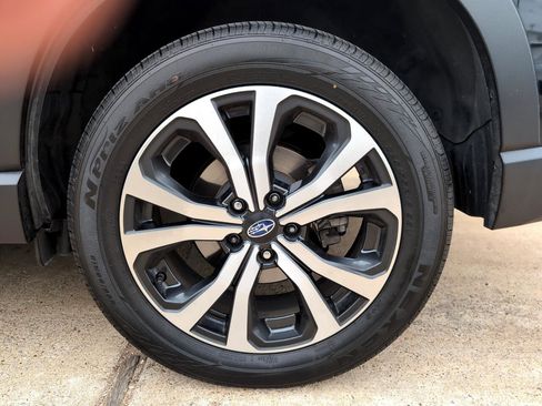 Used 2020 Subaru Forester Limited image 9