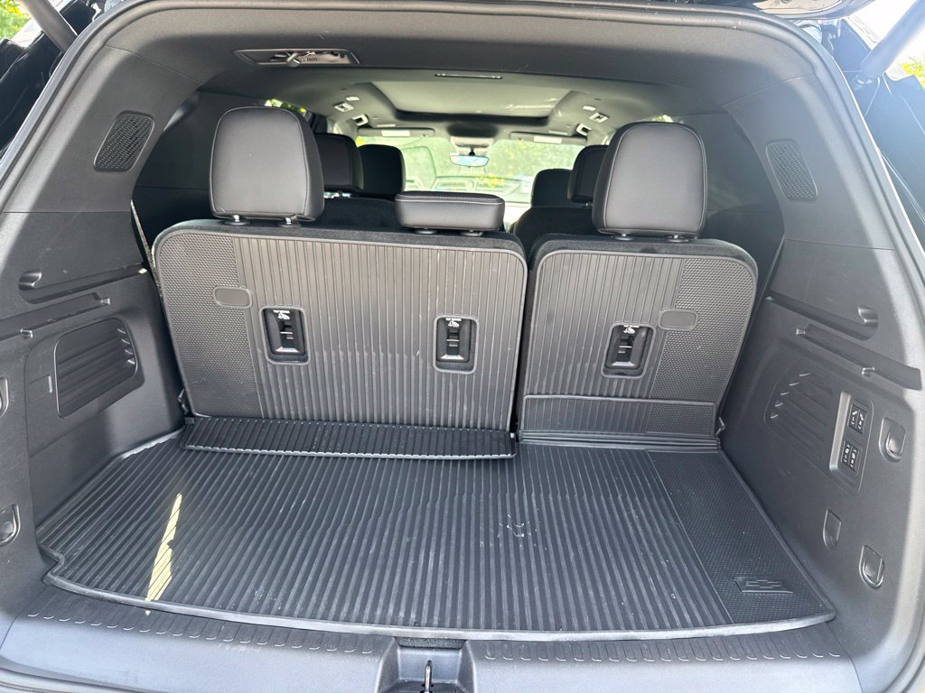 Used 2026 Chevrolet Traverse High Country w/ LPO, Floor Liner Package AWD/4WD image 48