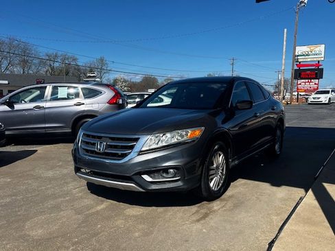 Used 2014 Honda Crosstour EX image 2