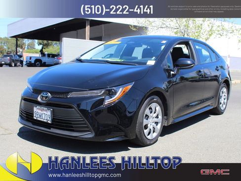 Used 2025 Toyota Corolla LE FWD image 3