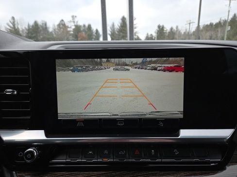 Used 2023 GMC Sierra 1500 Elevation w/ Preferred Package image 15