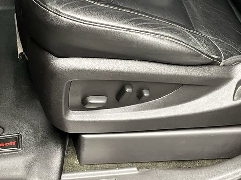 Used 2017 Chevrolet Silverado 1500 LTZ Z71 w/ Realtree Edition image 9