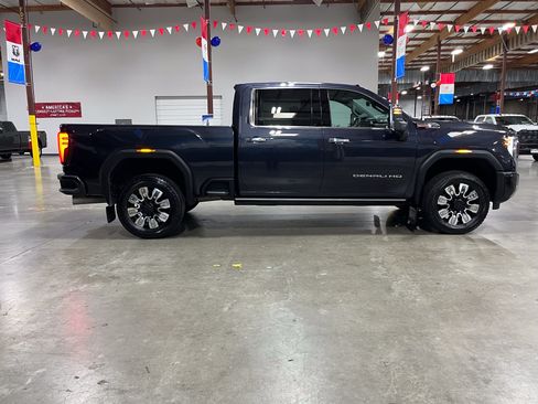 Used 2024 GMC Sierra 3500 Denali w/ Denali Reserve Package AWD/4WD image 6