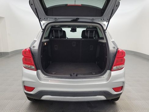 Used 2017 Chevrolet Trax LT w/ LT Convenience Package image 29