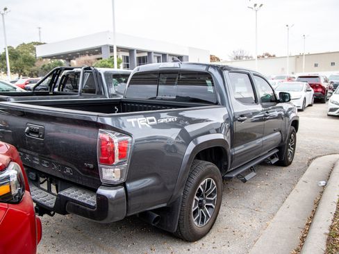 Used 2023 Toyota Tacoma TRD Sport image 8