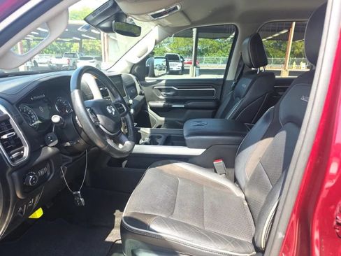 Used 2022 RAM 1500 Laramie AWD/4WD image 7