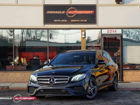Used 2017 Mercedes-Benz E 400 4MATIC Wagon image 1