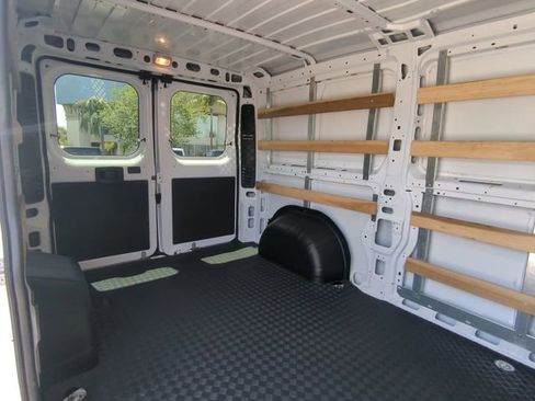 Used 2025 RAM ProMaster 2500 w/ U-Haul Equipment Group FWD image 15