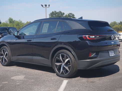 Used 2023 Volkswagen ID.4 S image 8