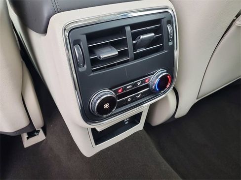 Used 2020 Lincoln Continental Reserve image 27