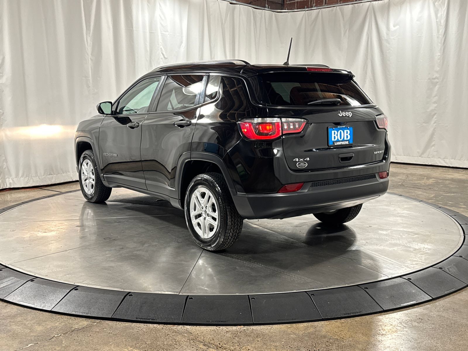 Used 2018 Jeep Compass Sport w/ Cold Weather Group AWD/4WD image 7