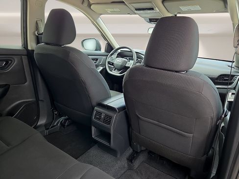 Used 2026 Nissan Rogue S FWD image 10
