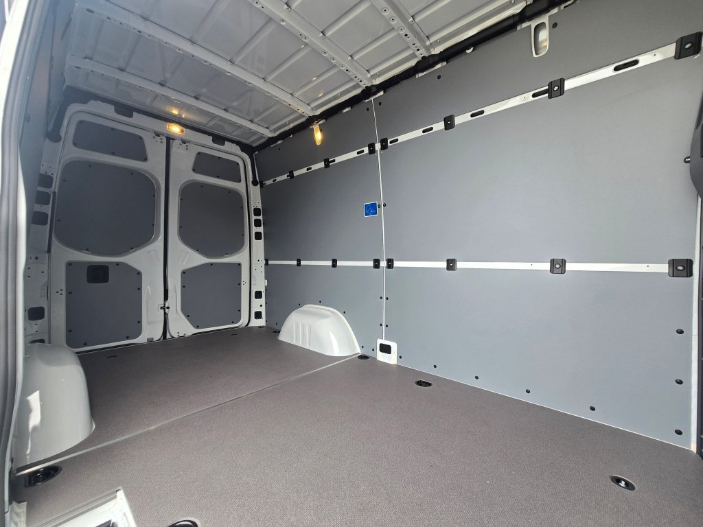 New 2026 Mercedes-Benz Sprinter 2500 image 23