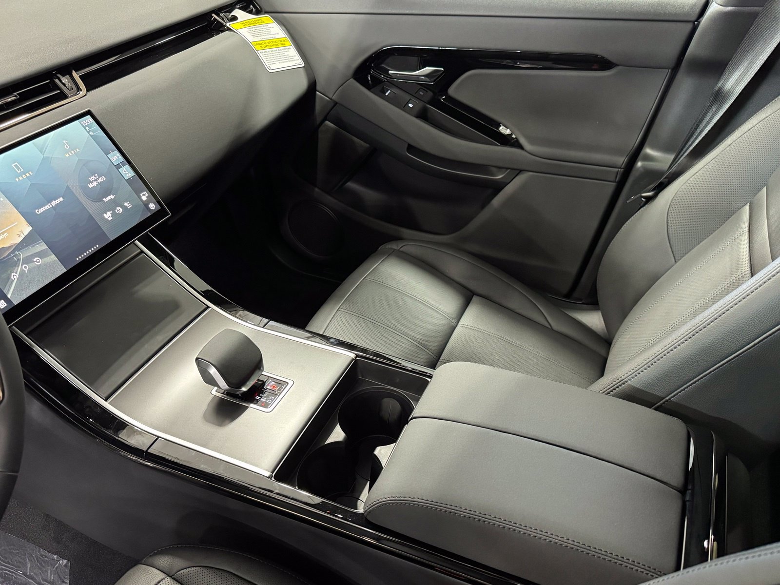 New 2026 Land Rover Range Rover Evoque S AWD/4WD image 15