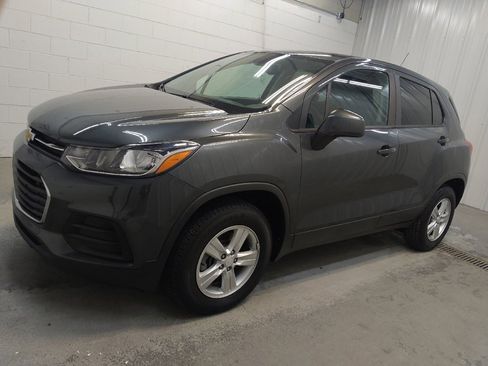 Used 2020 Chevrolet Trax LS w/ Tint and Cruise Package AWD/4WD image 2