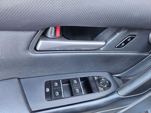 Certified 2025 MAZDA CX-50 2.5 Hybrid w/ Preferred Pkg image 17