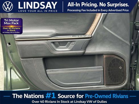 Used 2025 Rivian R1S Premium AWD/4WD image 9