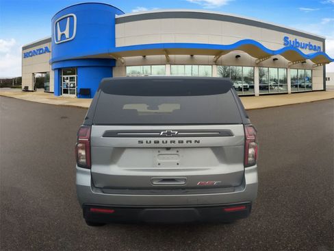 Used 2023 Chevrolet Suburban RST image 7