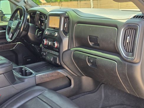 Used 2020 GMC Sierra 3500 Denali w/ Denali Ultimate Package AWD/4WD image 29