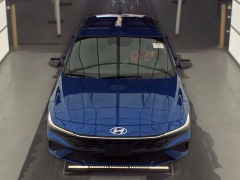 Used 2026 Hyundai Elantra Sport FWD image 2