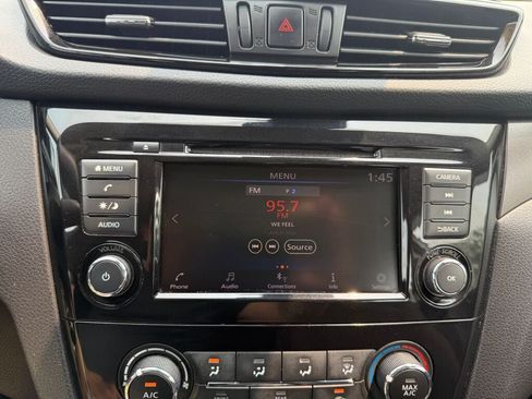 Used 2020 Nissan Rogue Sport S AWD/4WD image 15