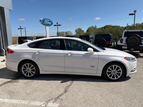 Used 2017 Ford Fusion Energi Titanium FWD image 8
