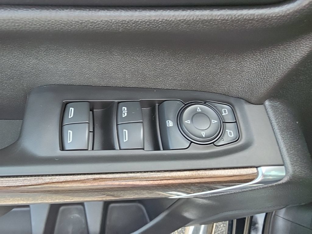 Used 2021 Chevrolet Silverado 1500 LT w/ Bed Protection Package AWD/4WD image 24