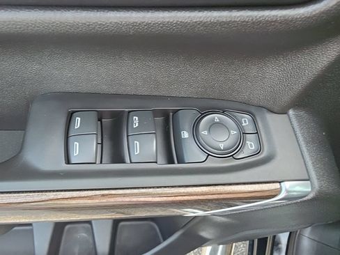 Used 2021 Chevrolet Silverado 1500 LT w/ Bed Protection Package AWD/4WD image 24