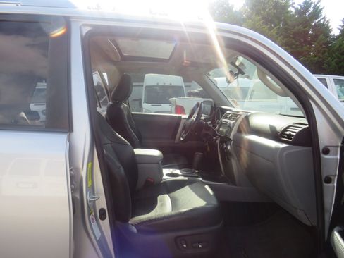 Used 2012 Toyota 4Runner SR5 image 25