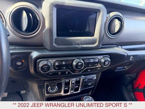 Used 2022 Jeep Wrangler Unlimited Sport AWD/4WD image 13