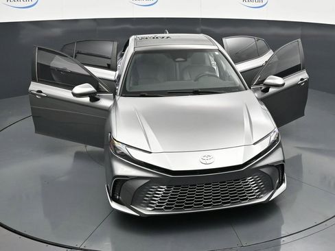 Used 2025 Toyota Camry XSE image 25