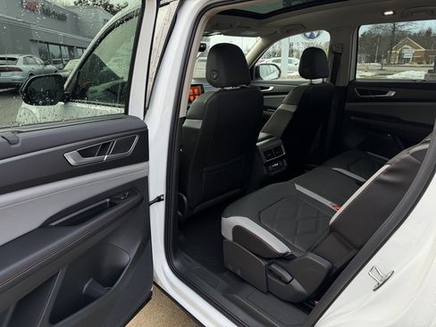 New 2026 Volkswagen Atlas Peak Edition image 29