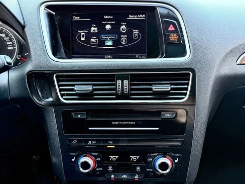 Used 2016 Audi Q5 2.0T Premium Plus w/ Technology Package image 25