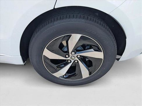 New 2026 Jaguar F-PACE R-Dynamic S image 10