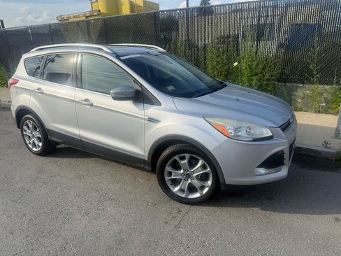 Used 2015 Ford Escape Titanium AWD/4WD image 2