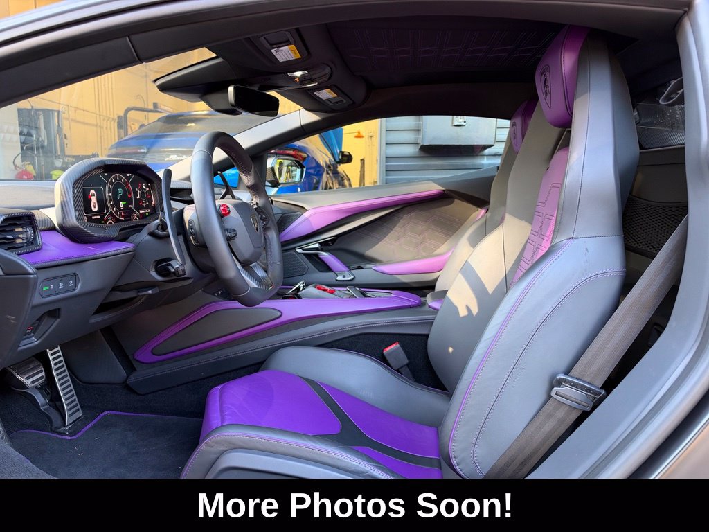 Used 2025 Lamborghini Revuelto AWD/4WD image 5