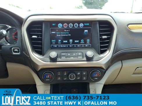 Used 2017 GMC Acadia Denali w/ Technology Package FWD image 9