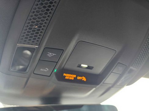 Used 2022 Audi e-tron GT Prestige image 35