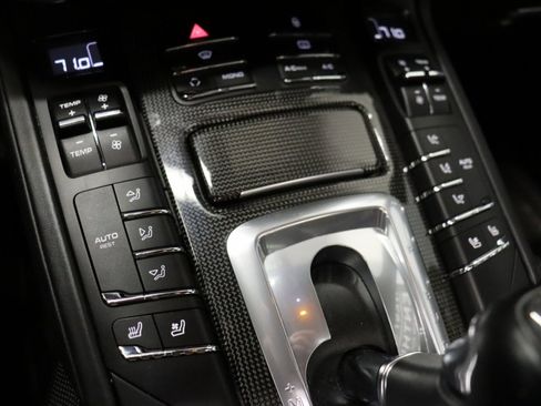 Used 2012 Porsche Cayenne Turbo image 27